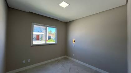 Casa de Esquina no Sol e Praia Residencial