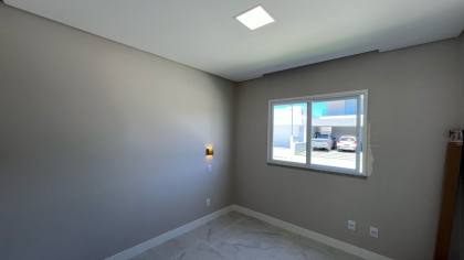 Casa de Esquina no Sol e Praia Residencial