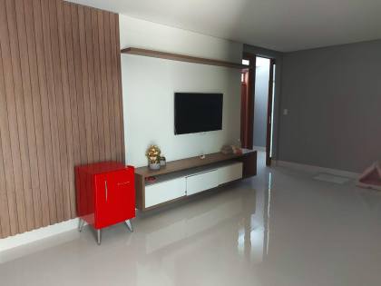 Casa Duplex com Piscina no Cond. Lago Paranoá