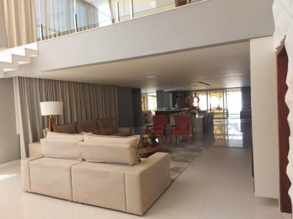 Casa Duplex com Piscina no Cond. Lago Paranoá