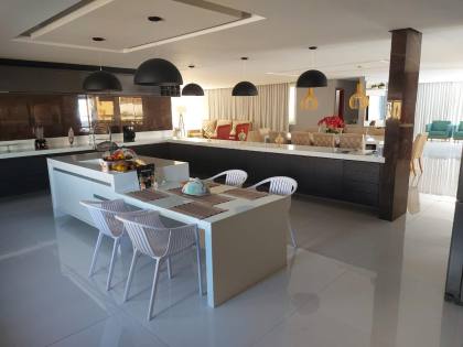 Casa Duplex com Piscina no Cond. Lago Paranoá