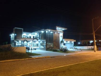 Casa Duplex com Piscina no Cond. Lago Paranoá