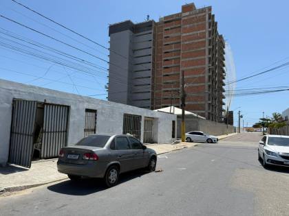 Terreno de Esquina na Coroa do Meio