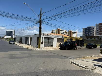 Terreno de Esquina na Coroa do Meio