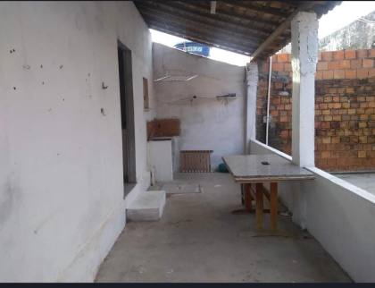 Casa no Eduardo Gomes