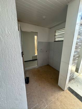 Casa com Piscina na Aruana