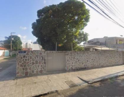 Casa de Esquina no Aeroporto