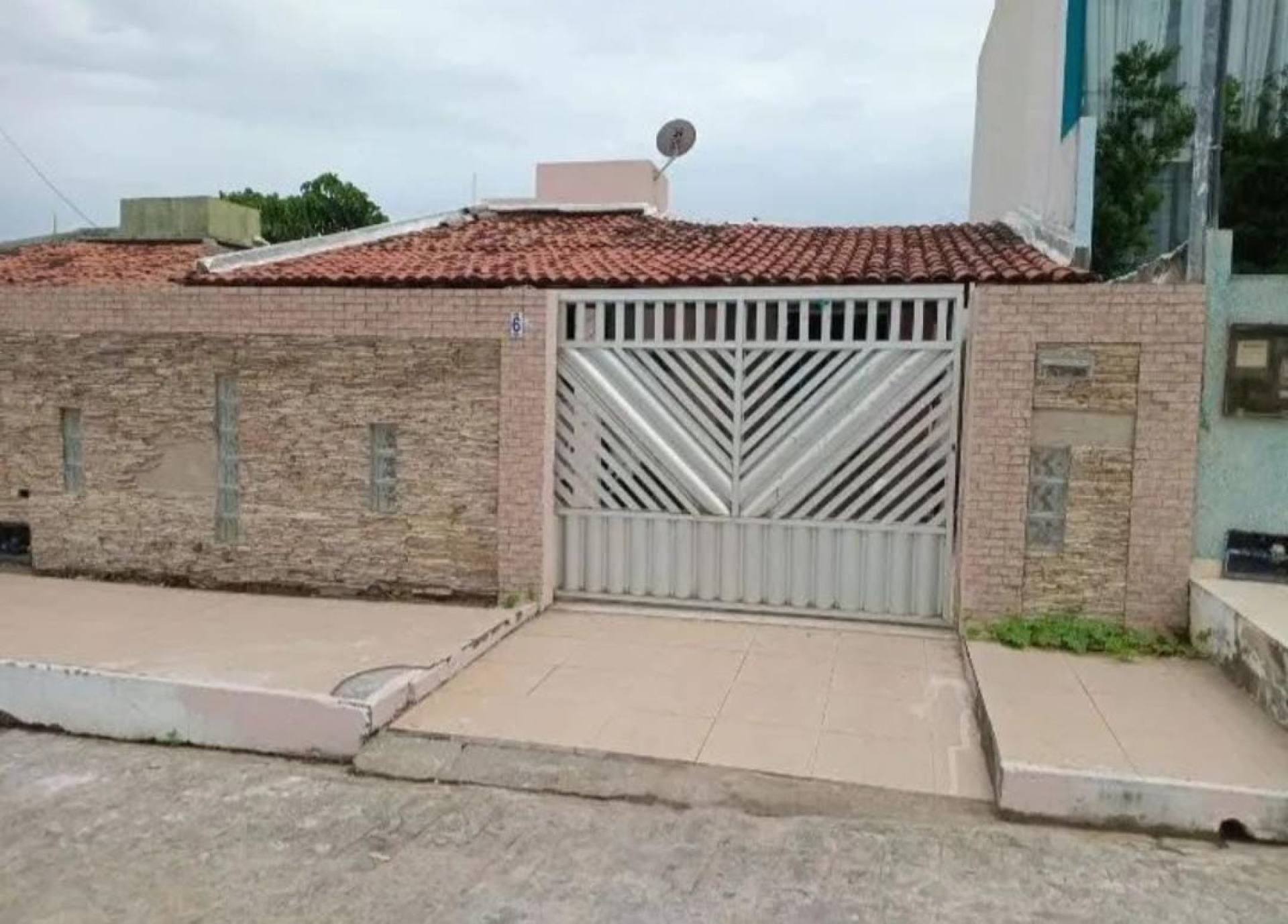 Casa no Cond. Sinai 2