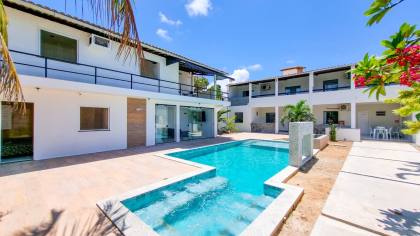 Casa com Piscina na Aruana (porteira fechada)