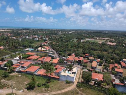 Casa com Piscina na Aruana (porteira fechada)