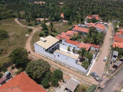 Casa com Piscina na Aruana (porteira fechada)