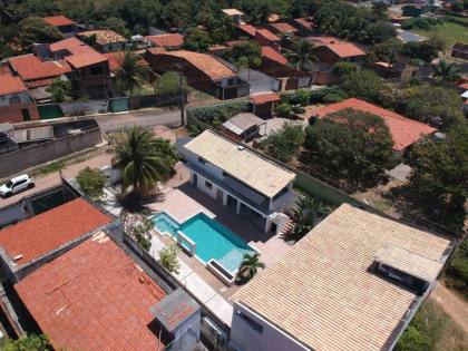 Casa com Piscina na Aruana (porteira fechada)