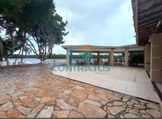 Terreno com 3 casas no Cond. Porto Belo