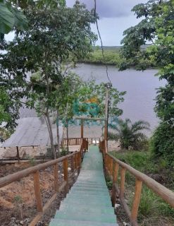 Terreno com 3 casas no Cond. Porto Belo
