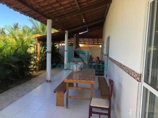 Terreno com 3 casas no Cond. Porto Belo