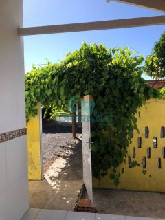 Terreno com 3 casas no Cond. Porto Belo