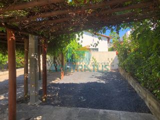 Terreno com 3 casas no Cond. Porto Belo