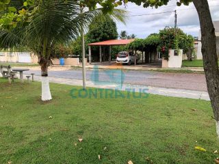 Terreno com 3 casas no Cond. Porto Belo