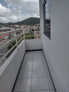 Casa com Ponto Comercial no Bairro Industrial