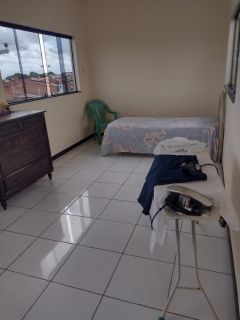 Casa com Ponto Comercial no Bairro Industrial