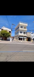 Casa com Ponto Comercial no Bairro Industrial