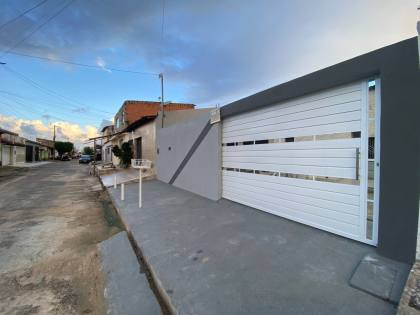 Casa no Eduardo Gomes