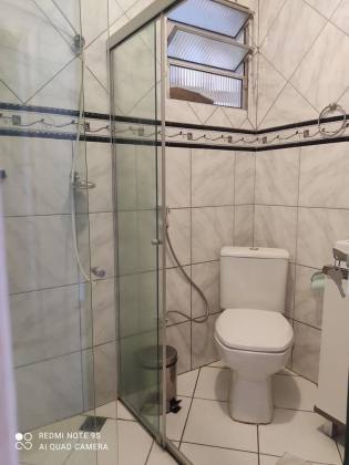 Casa com Piscina na Aruana
