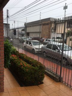Casa na Treze de Julho Excelente para Ponto Comercial