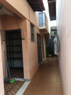 Casa na Treze de Julho Excelente para Ponto Comercial
