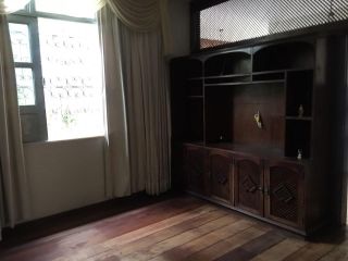 Casa na Treze de Julho Excelente para Ponto Comercial