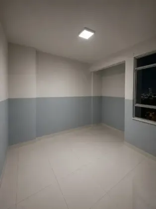 Apartamento 2 Quartos com Varanda no Centro – R$ 158 Mil