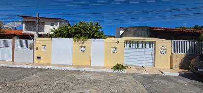 Casa Reformada no Inácio Barbosa com Suíte e 3 Vagas – R$ 380 Mil