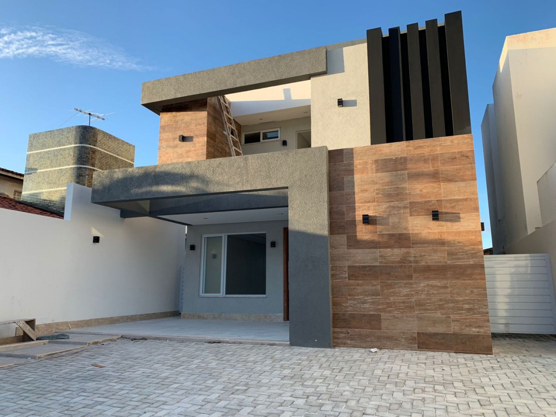 Casa Duplex no Cond. Rota do Sol