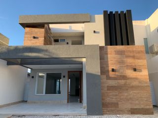 Casa Duplex no Cond. Rota do Sol