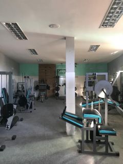 Prédio com Três Pavimentos no Aeroporto