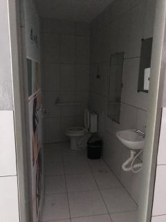 Prédio com Três Pavimentos no Aeroporto