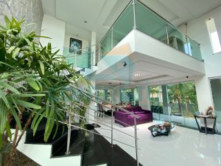 Casa Duplex com Piscina no Morada do Rio