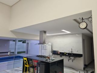 Casa Mobiliada com Piscina no Maikai Residencial Resort