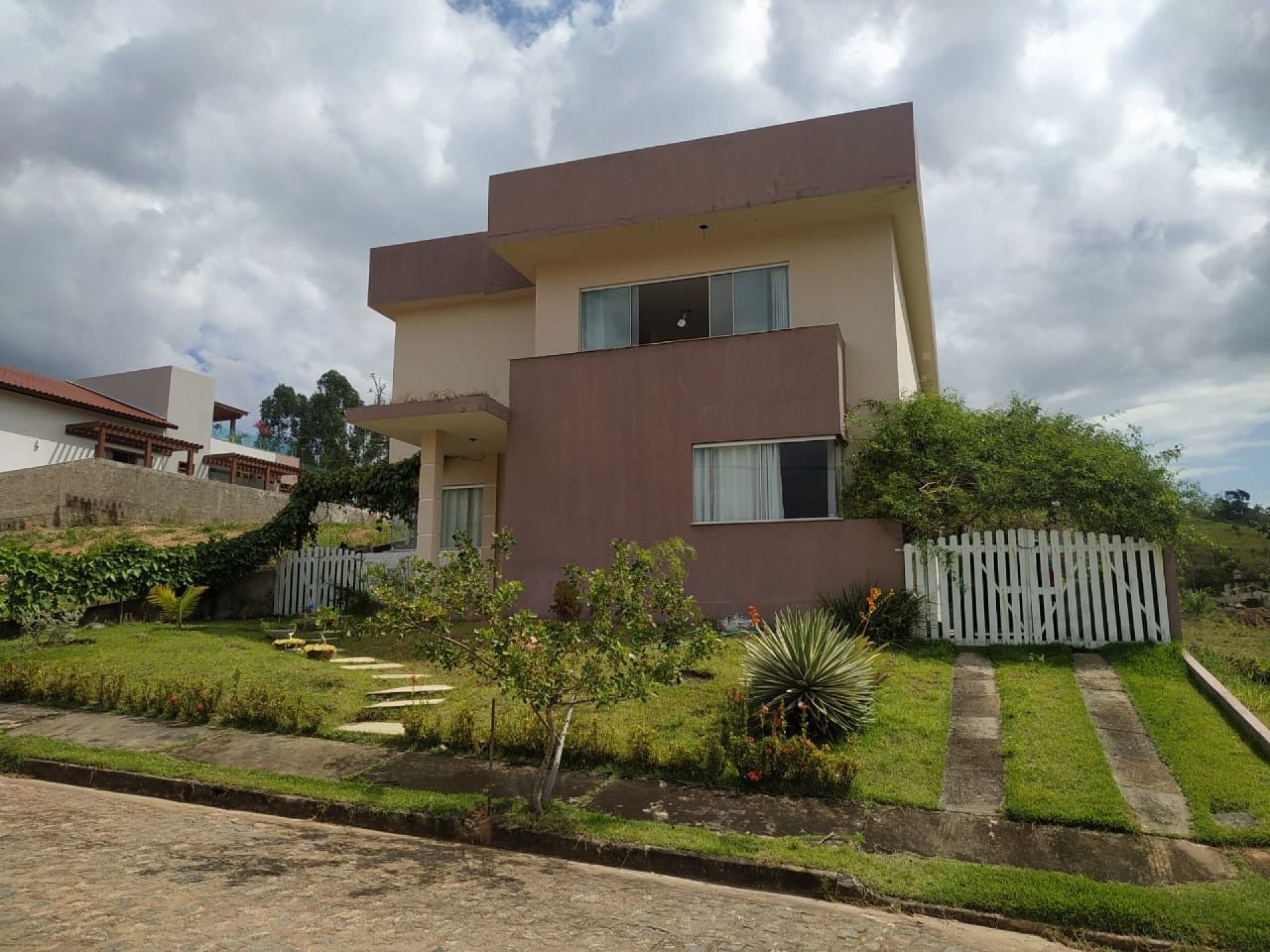 Casa Duplex com Piscina no Haras Residence