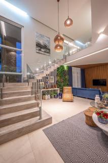 Casa Duplex com Piscina na Aruana