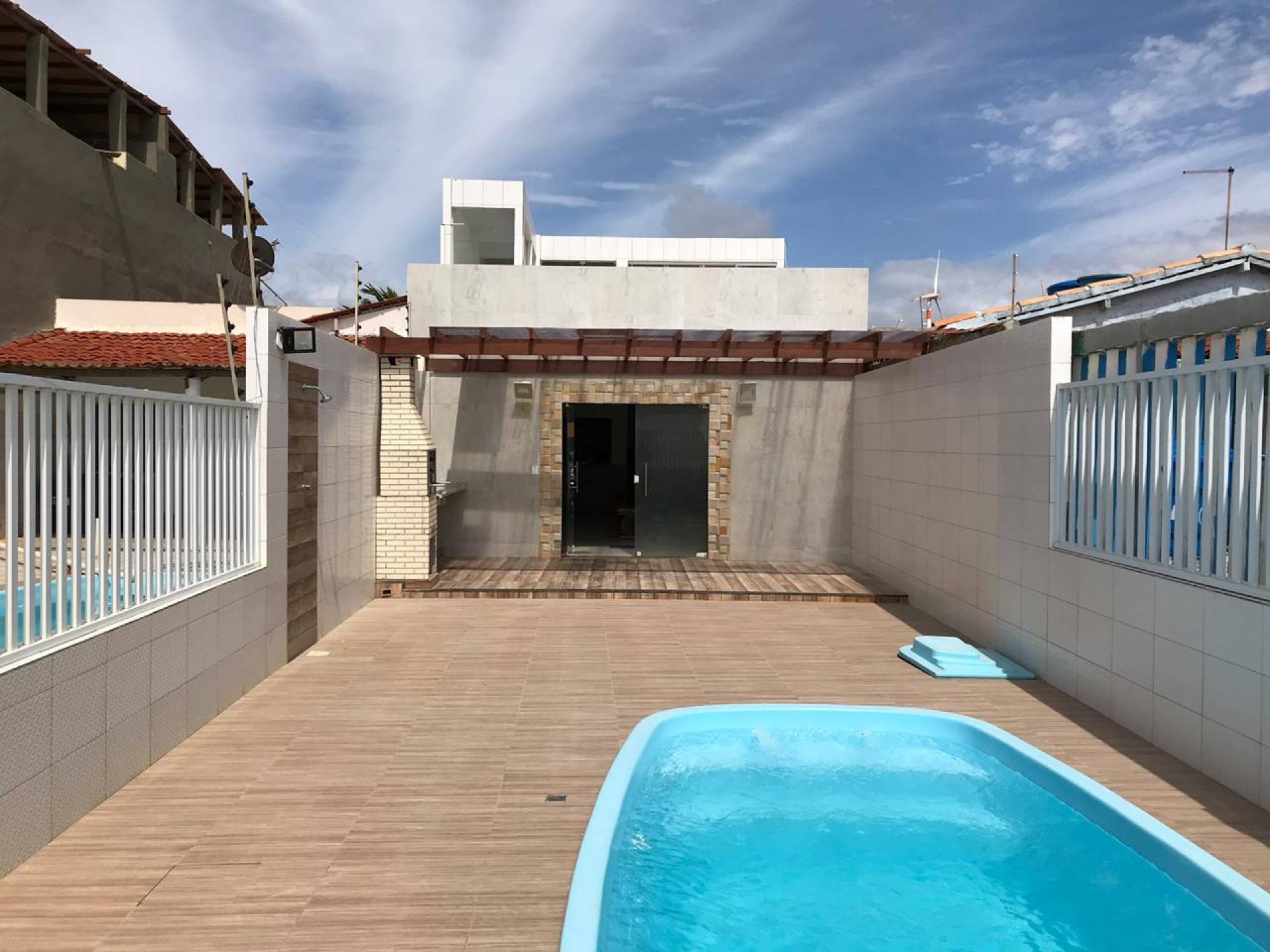 Casa Duplex com Piscina em Jatobá