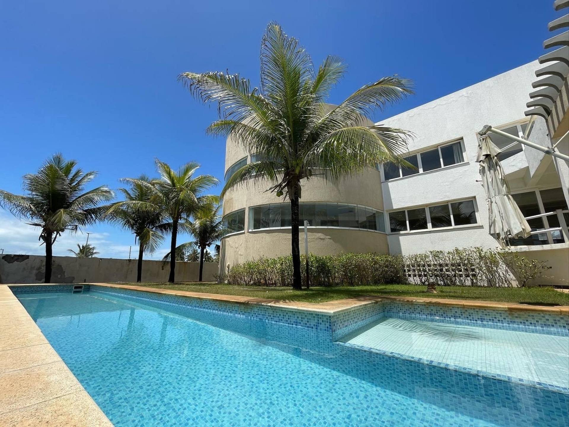 Casa com Piscina no Condomínio Lago Paranoá