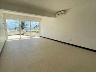 Casa com Piscina no Condomínio Lago Paranoá