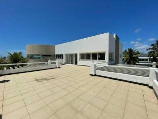Casa com Piscina no Condomínio Lago Paranoá