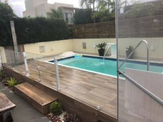 Casa Duplex com Piscina no Condomínio Portal do Atlântico (Porteira fechada)