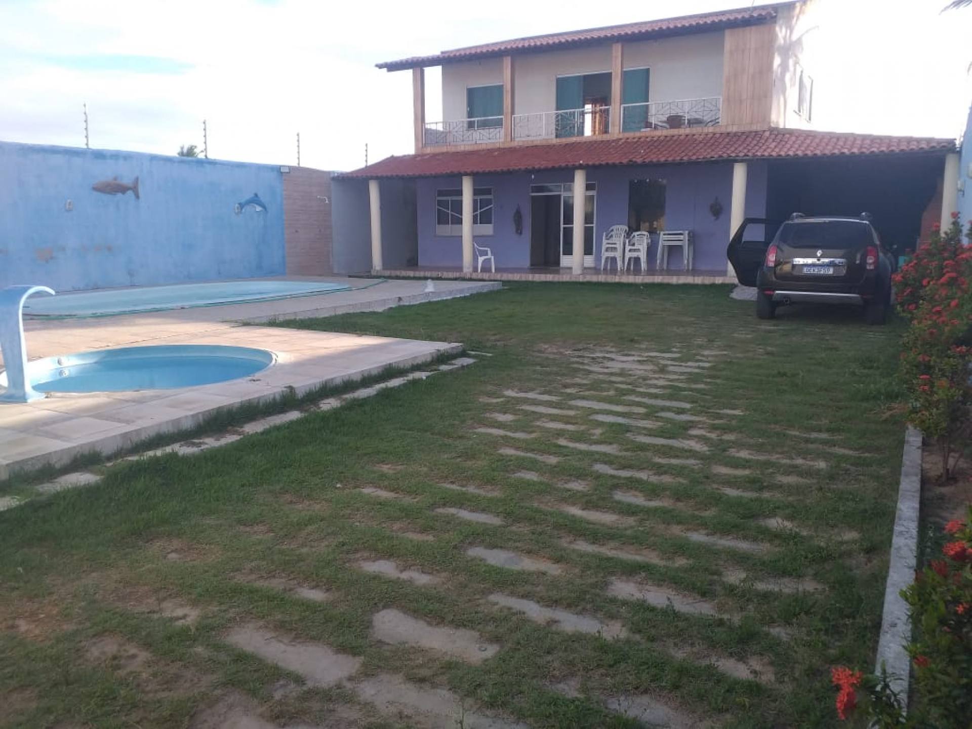 Casa Duplex com Piscina em Jatobá