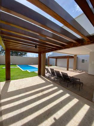 Vendo casa sol da manha no Condomínio Vivaldi Residências