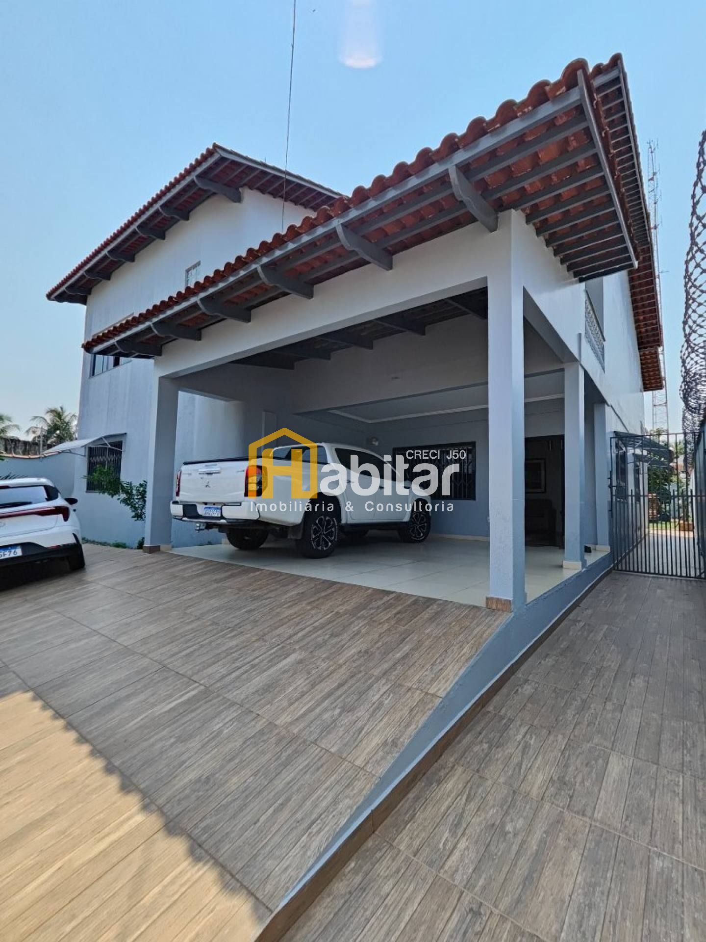 Isaura Parente - próximo ao Arasuper. CASA DUPLEX EM RUA SEM SAÍDA COM 04 SUÍTES