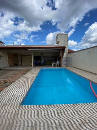 Casa Para Vender com 3 quartos 2 suítes no bairro Tangará em Rio Branco