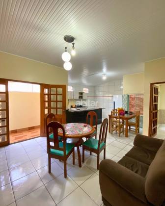 Casa Para Alugar com 3 quartos 3 suítes no bairro Isaura Parente Próximo ao Mercale em Rio Branco